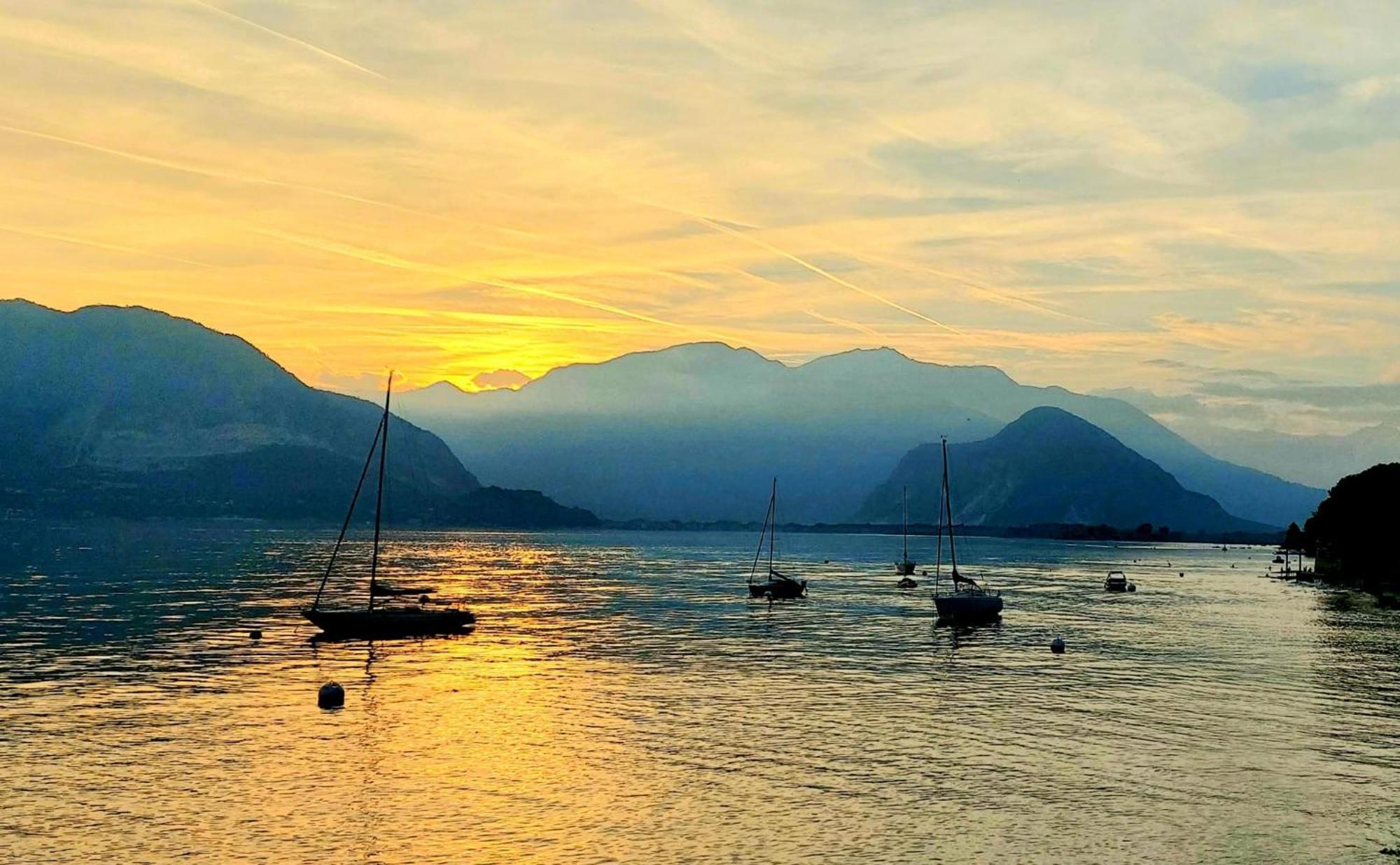 Hotel Dependance Pesce D'Oro Verbania Exterior foto